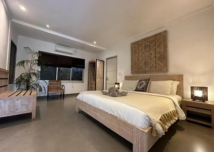 3br Entire With Big Pool Near Villa