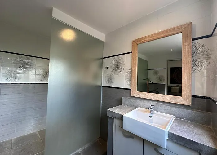 3br Entire With Big Pool Near Villa