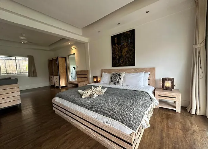 3br Entire With Big Pool Near Villa *