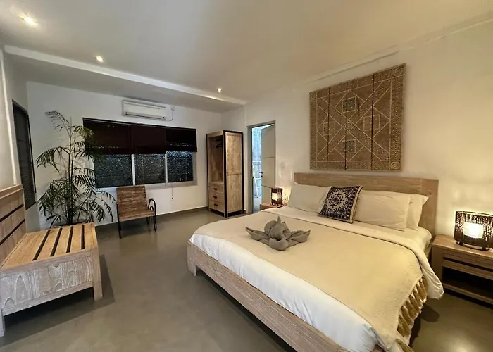 3br Entire With Big Pool Near